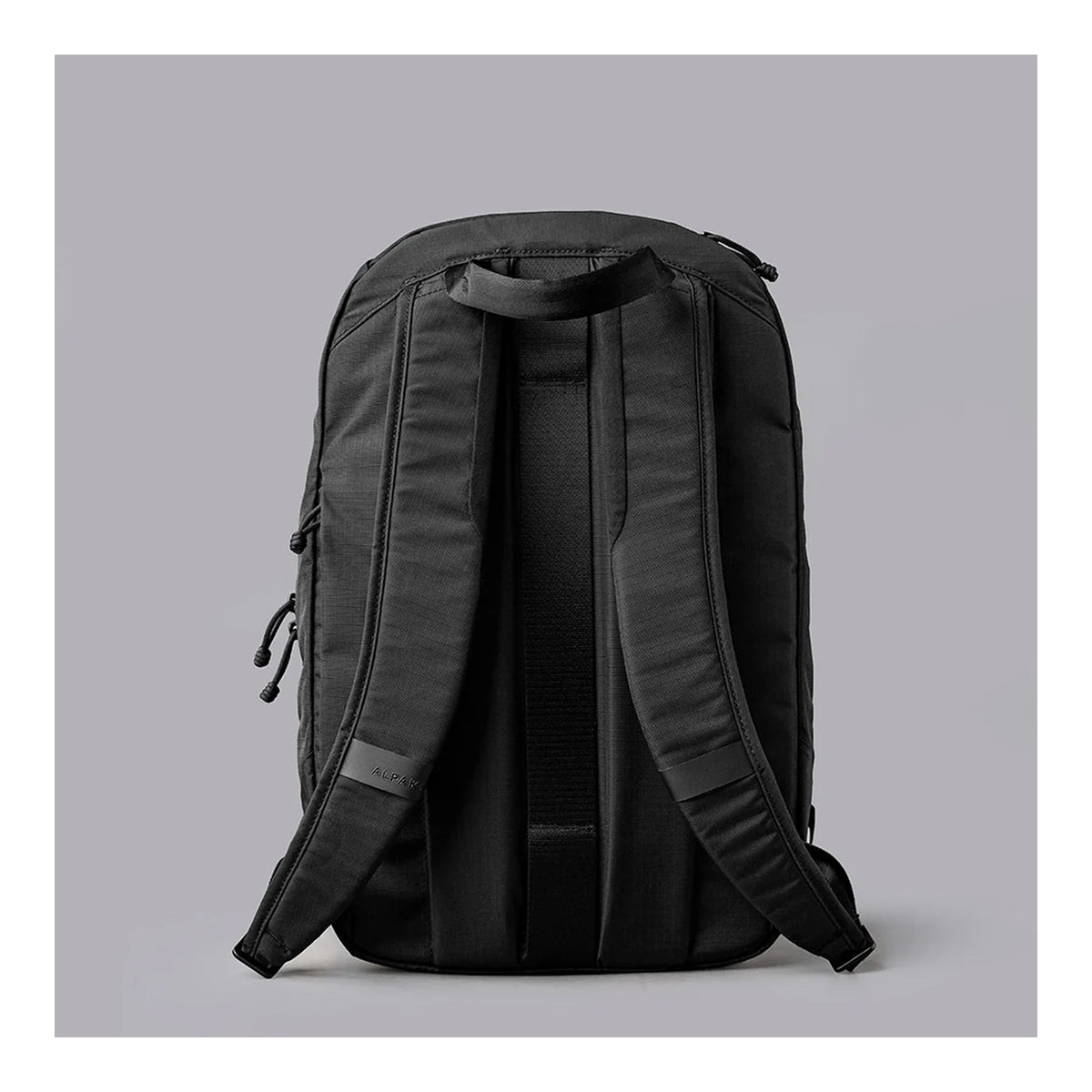 EDAY-EBP-AF-BLC-ALPK, Alpaka Essential Backpack 16L, Axoflux 210D | Black, рюкзак прямо ззаду, спинка та плечові лямки