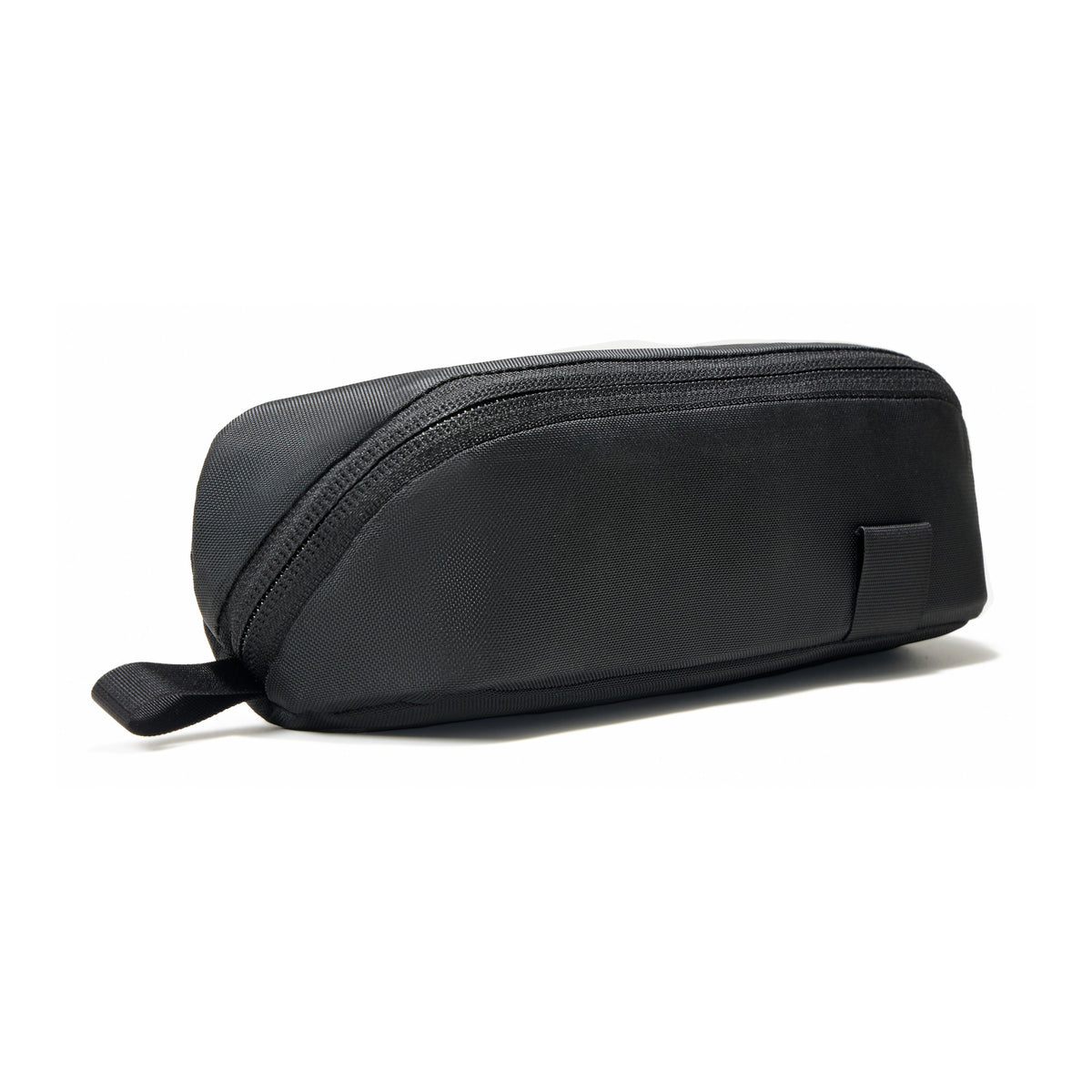 EDAY-13017a-SBK-EGS, EVERGOODS CIVIC Access Pouch 0.5L, Solution Dyed Black, поуч під кутом з протилежного боку, закритий