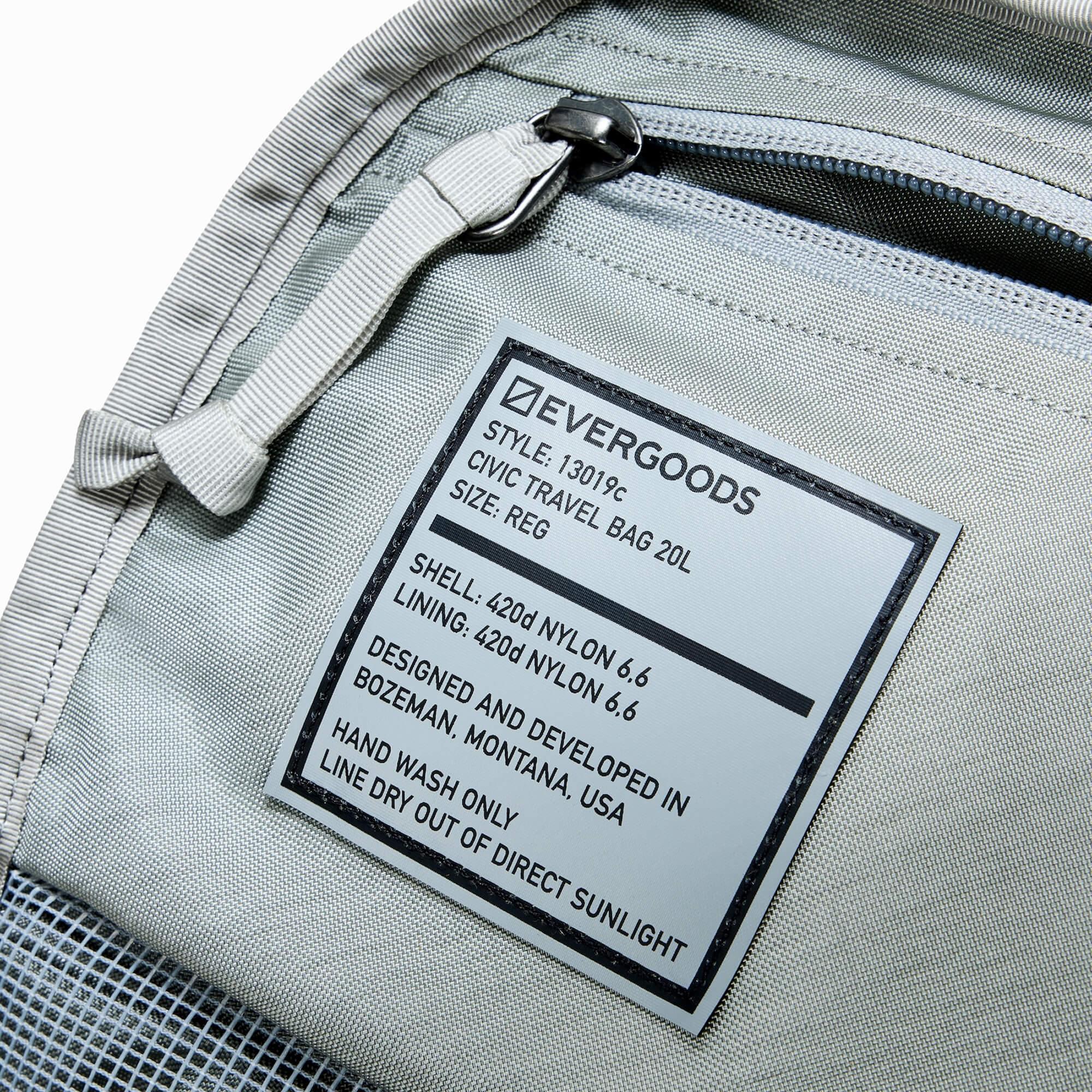 EDAY-13019c-FBN-EGS, EVERGOODS CIVIC Travel Bag 20L, Fossil Brown, бирка EVERGOODS CIVIC Travel Bag 20L зблизька
