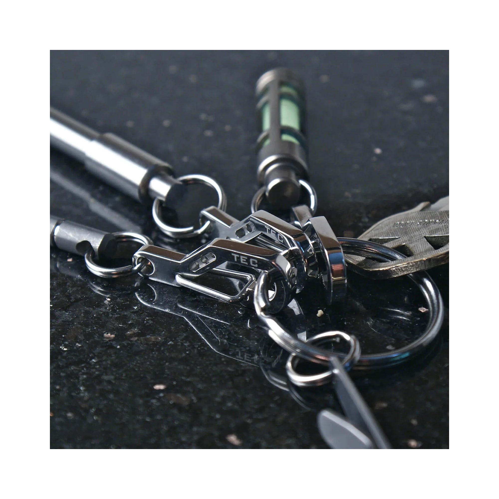 Карабін TEC Accessories Python Clip