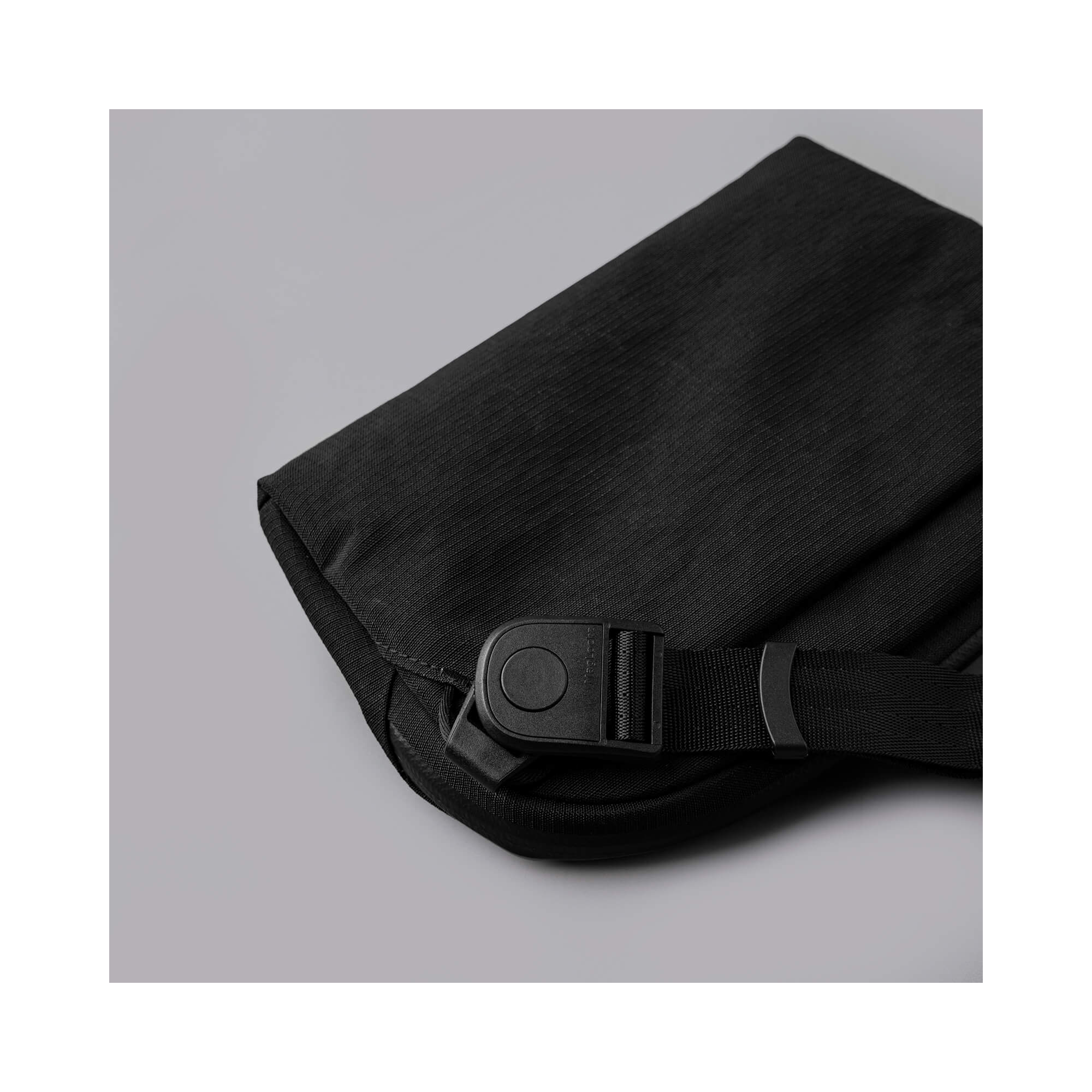 Сумка-слінг Alpaka Flight Sling 1L