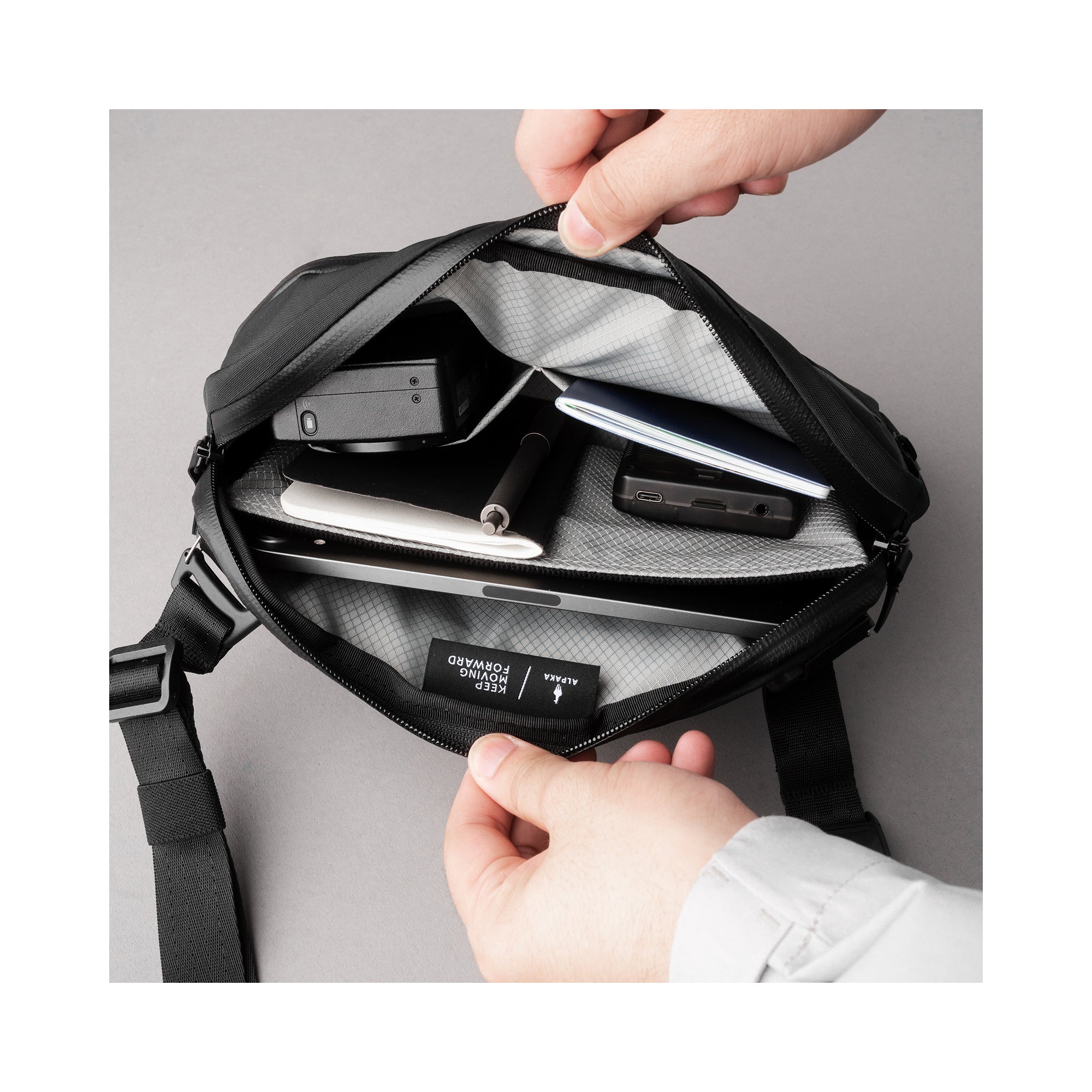 Сумка-слінг Alpaka Flight Sling 2L