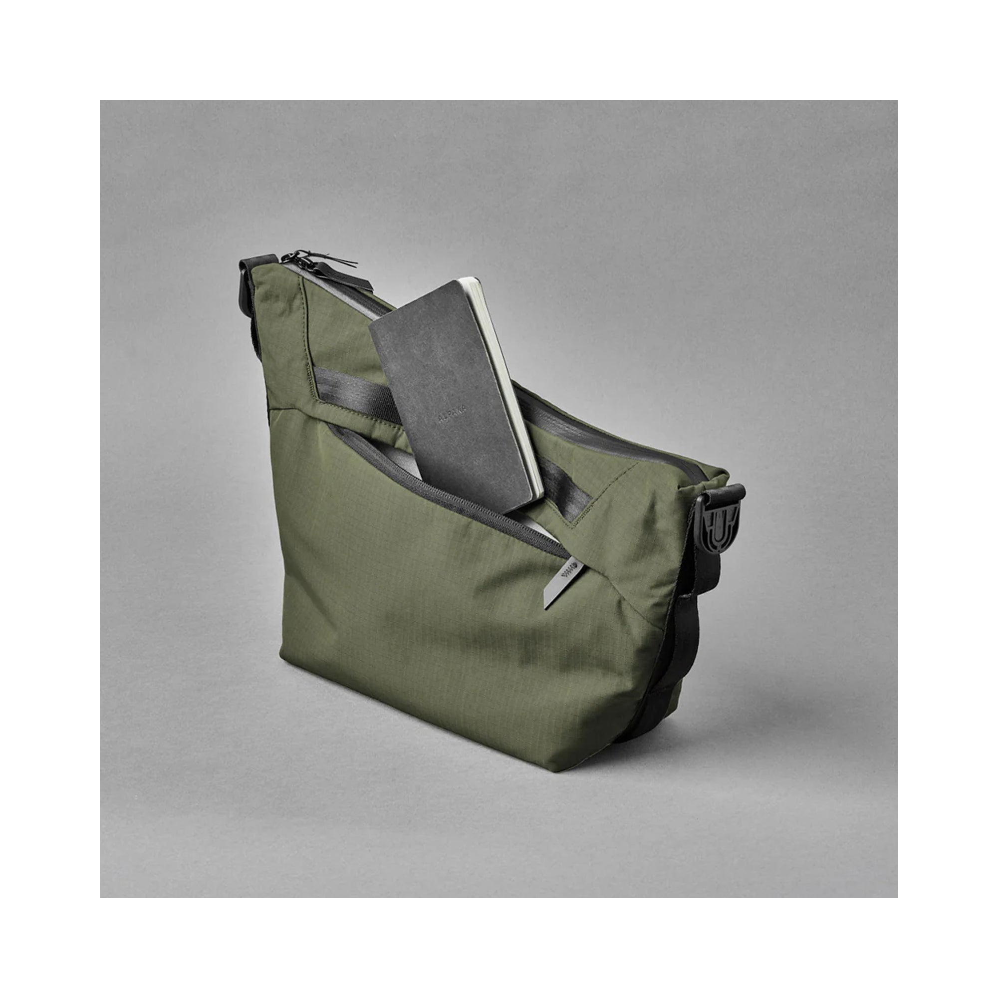 Сумка-слінг Alpaka Flow Satchel 4L