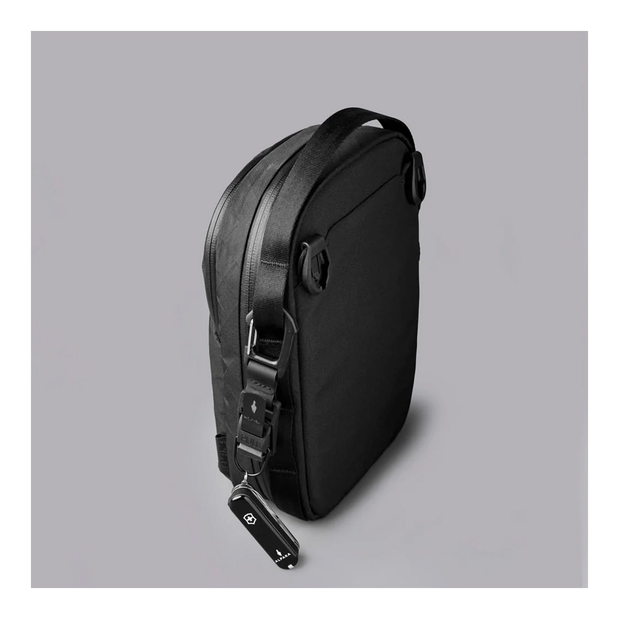 Сумка Alpaka Metro Sling Max