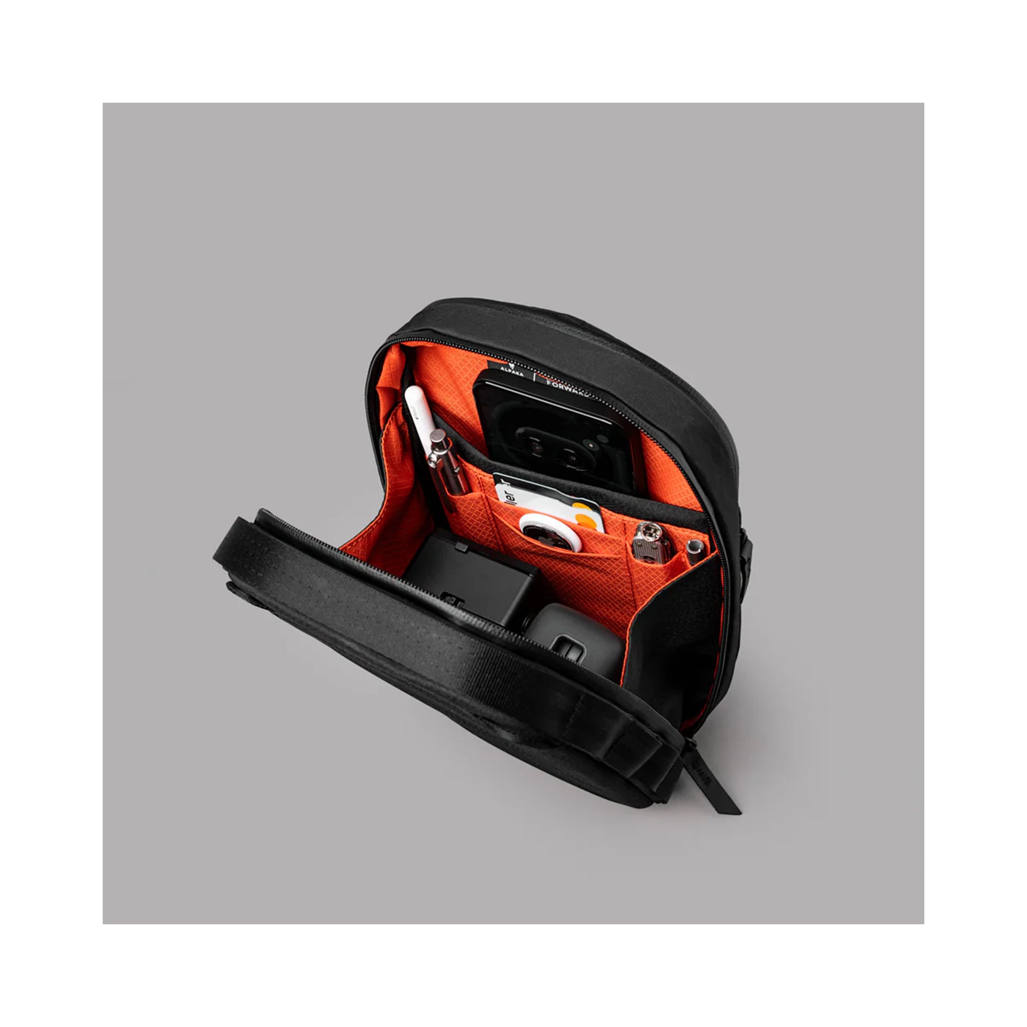 Сумка Alpaka Metro Sling Max