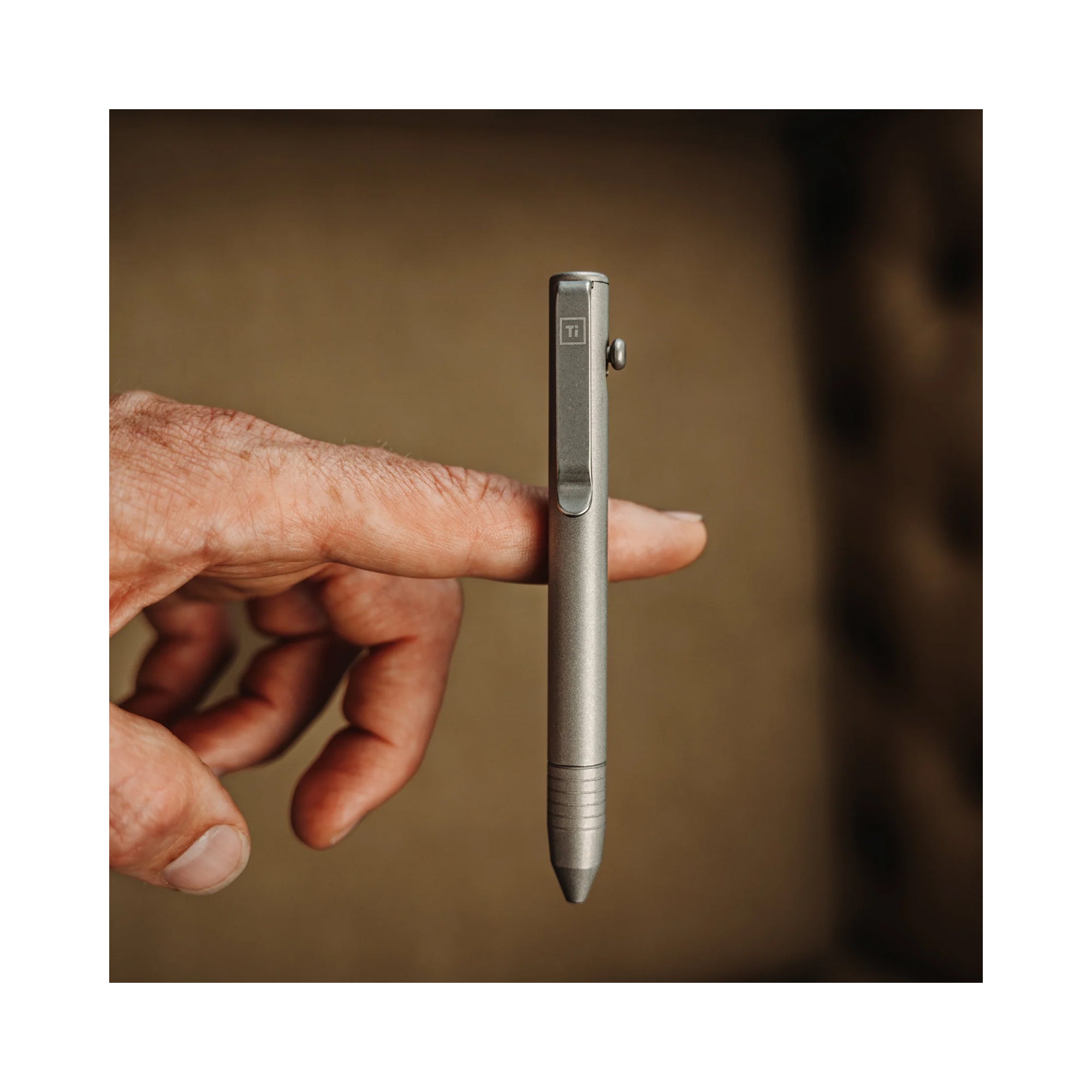 Ручка титанова Big Idea Design Base Line Bolt Action Pen