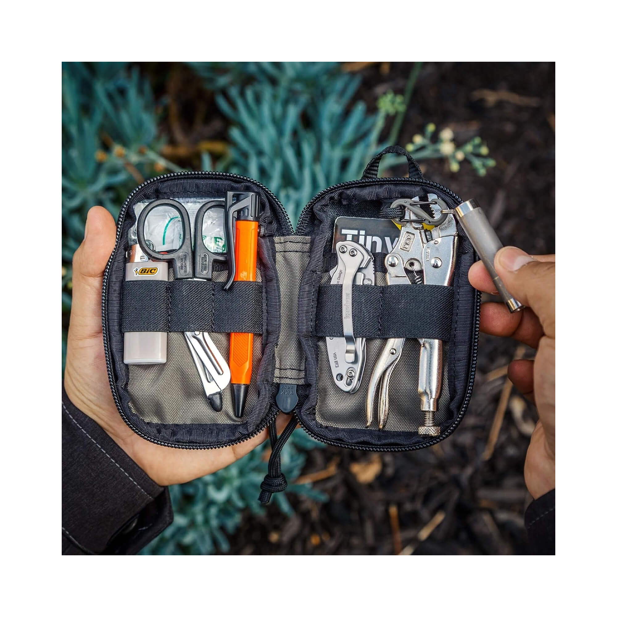 Maxpedition Pico Pocket Organizer Black — EDC-органайзер з інструментами у використанні