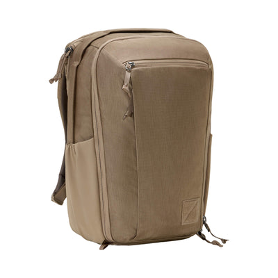 EVERGOODS CIVIC Travel Bag 20L, Fossil Brown, вигляд 3/4 спереду