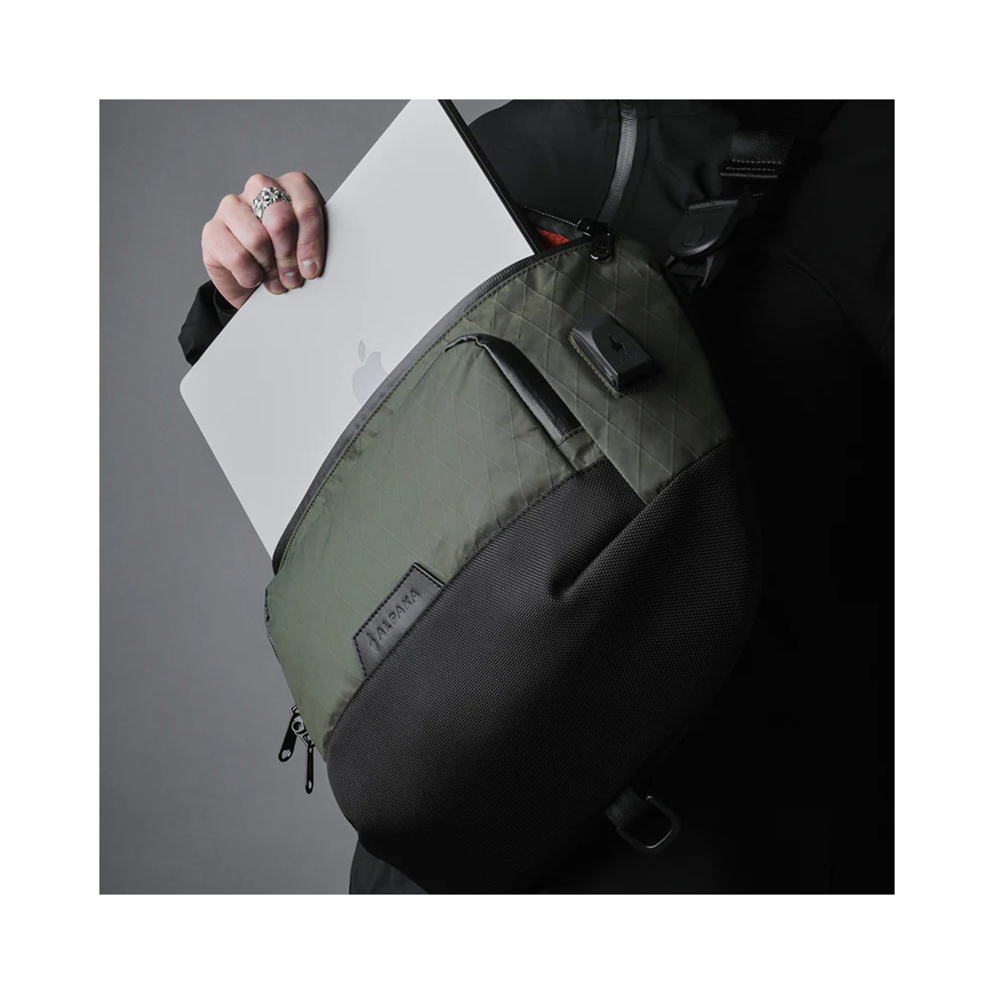 Сумка Alpaka Sling Max V2