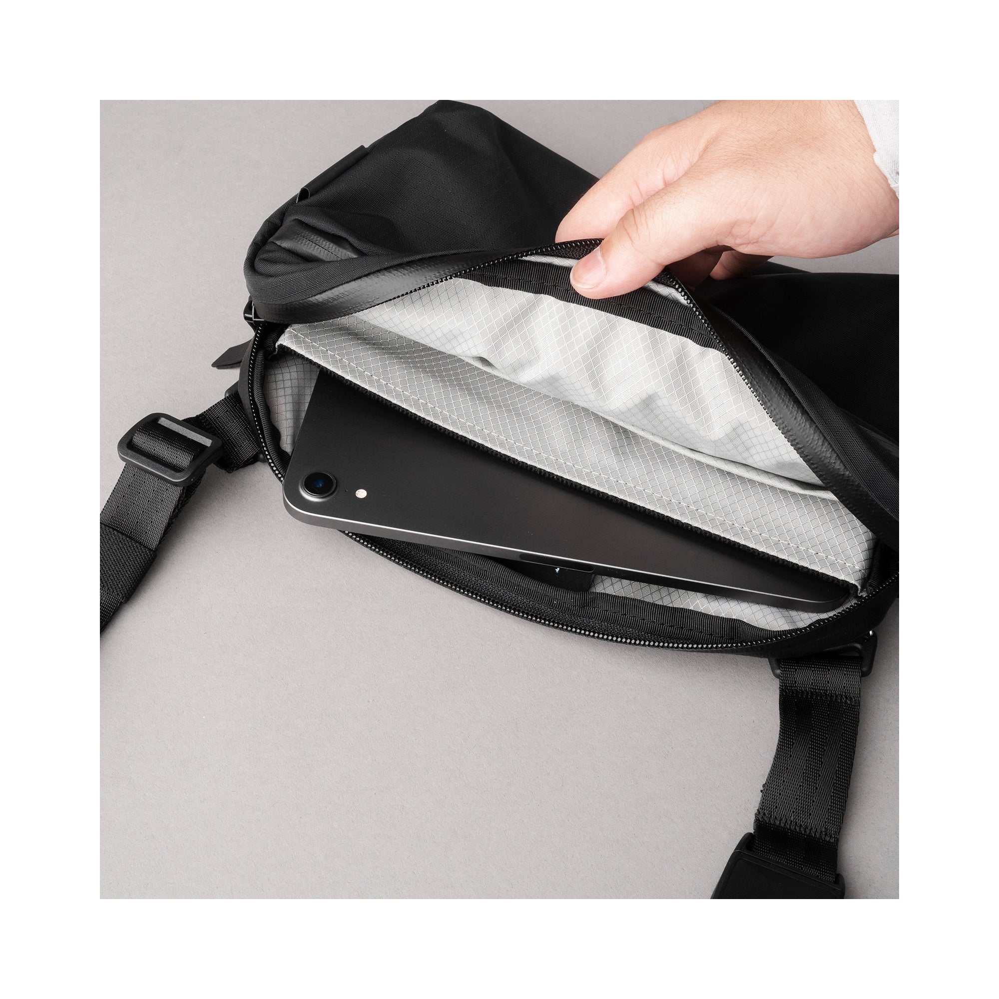 Сумка-слінг Alpaka Flight Sling 2L