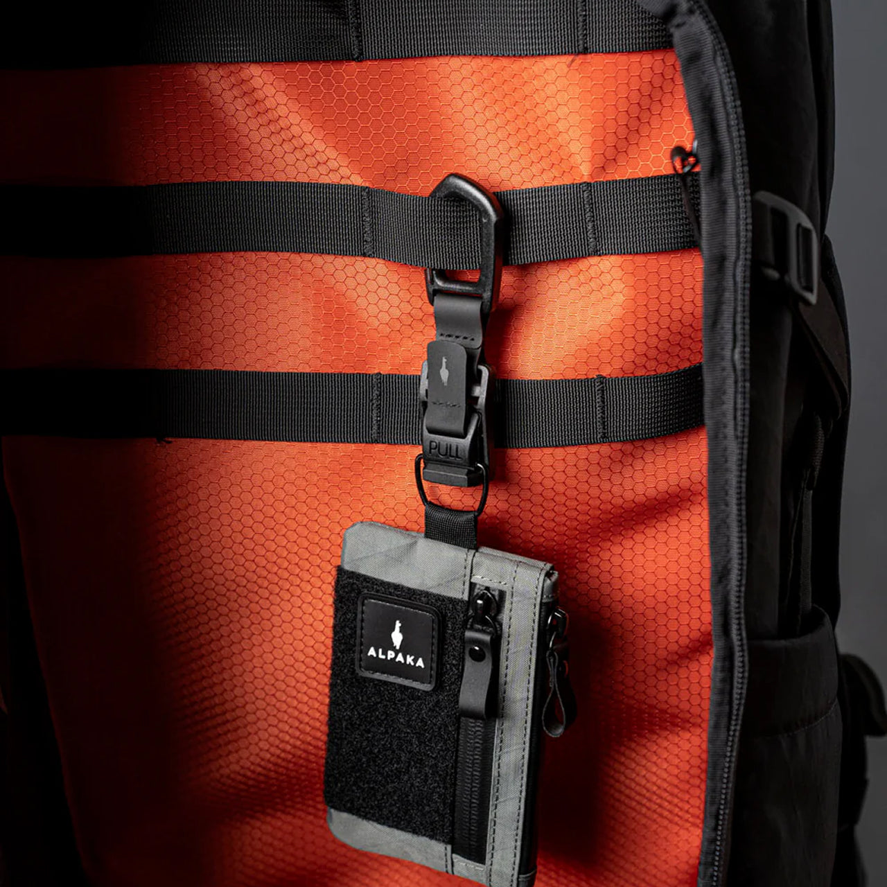 Alpaka Hub Carabiner