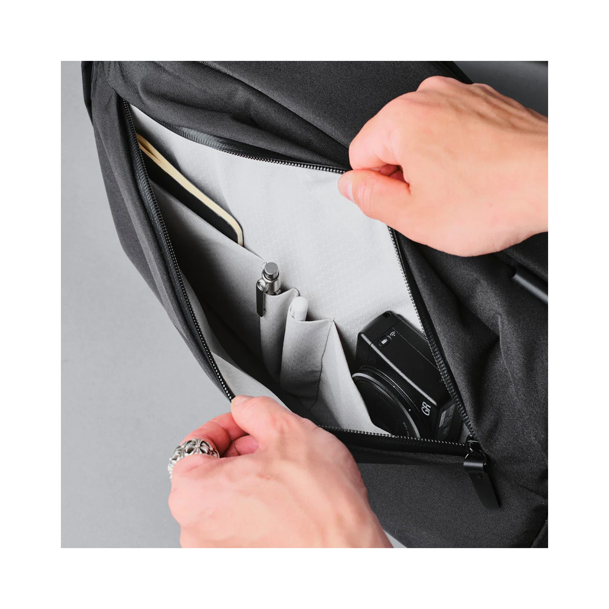 Рюкзак Alpaka Metro Backpack