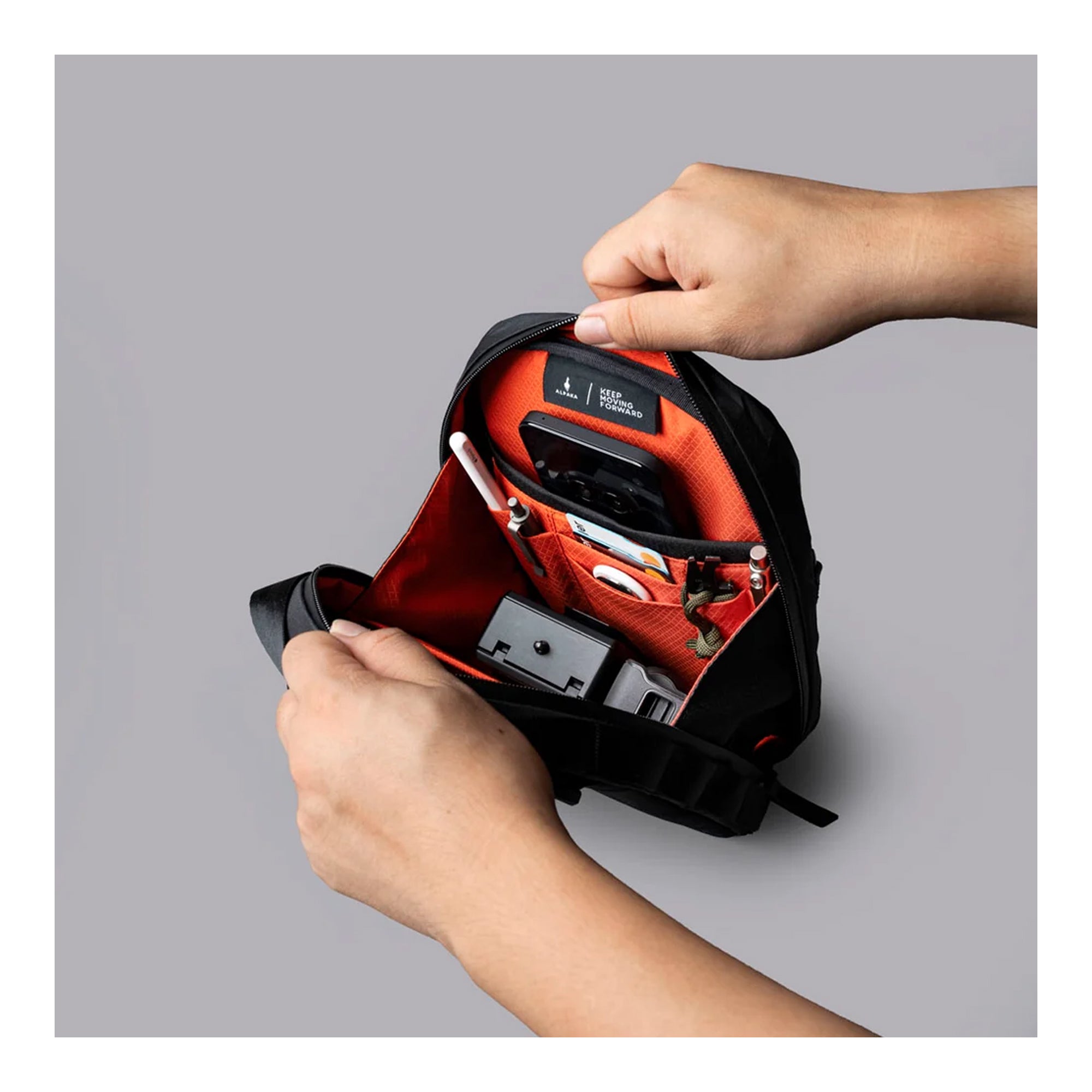 Сумка Alpaka Metro Sling Max