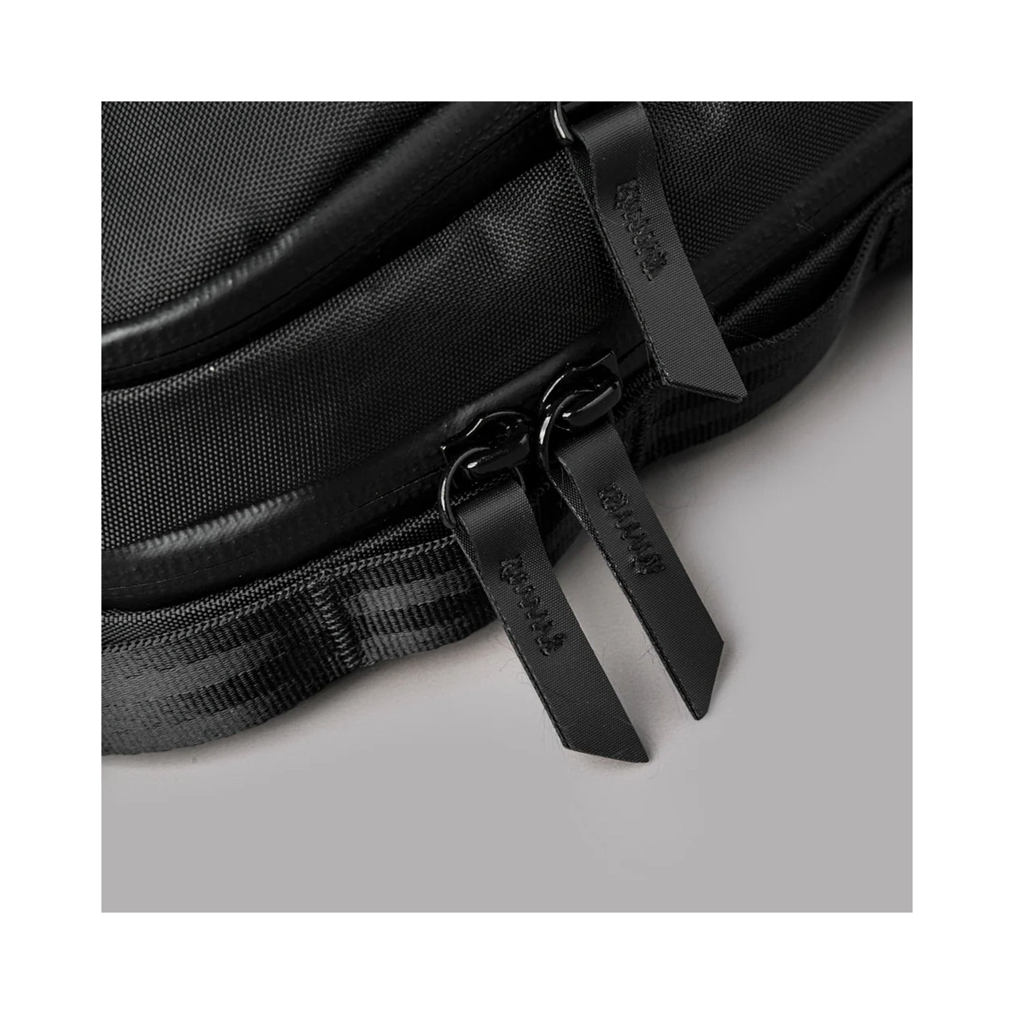 Сумка Alpaka Metro Sling Max