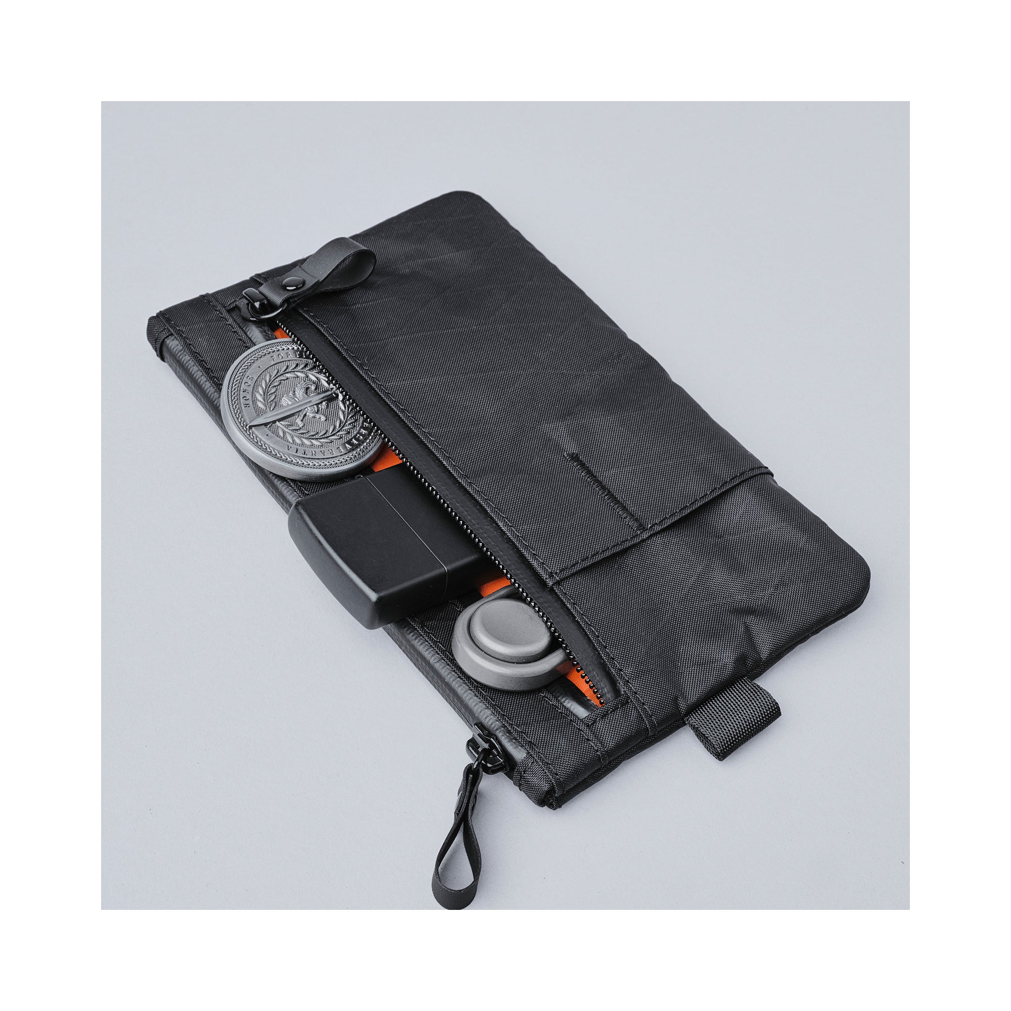 Alpaka Zip Clutch з X-Pac – клатч з RFID захистом | EDC.DAY