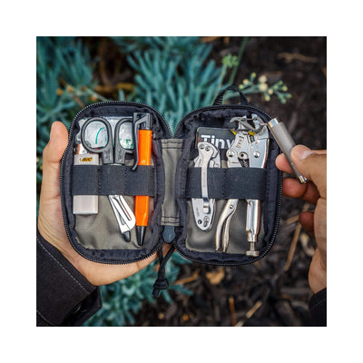 Maxpedition Pico Pocket Organizer Black — EDC-органайзер з інструментами у використанні