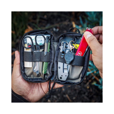 Maxpedition Pico Pocket Organizer Wolf Grey — EDC-органайзер у використанні, лайфстайл фото